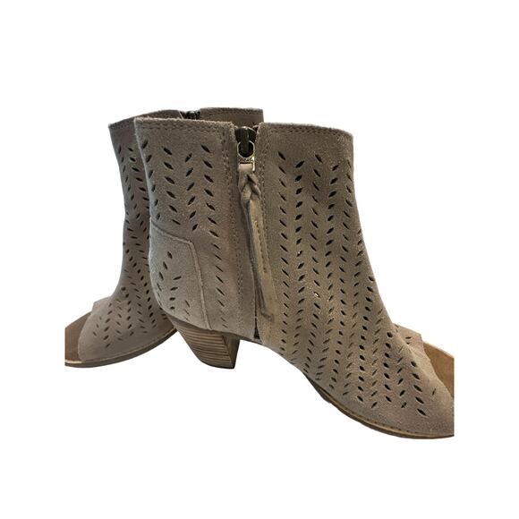 TOMS Desert Taupe Suede Majorca Heeled Peep toe Ankle Boot Women’s Size 8.5 - Picture 4 of 7